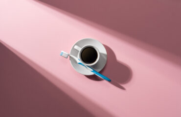 jak-kawa-herbata-i-papierosy-wplywaja-na-zeby