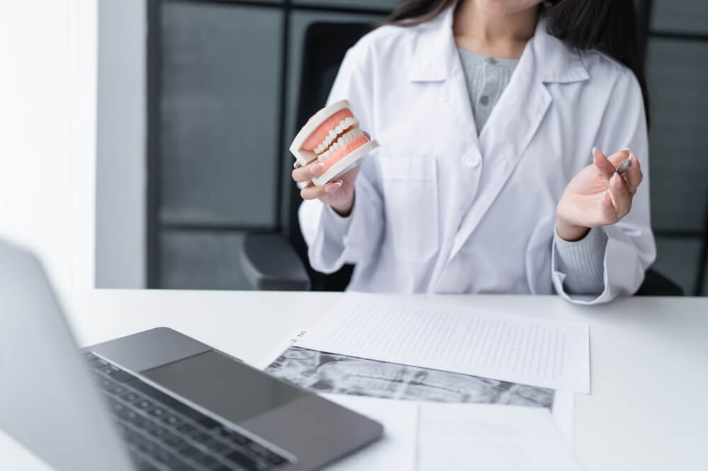 chirurg-stomatologiczny-warszawa